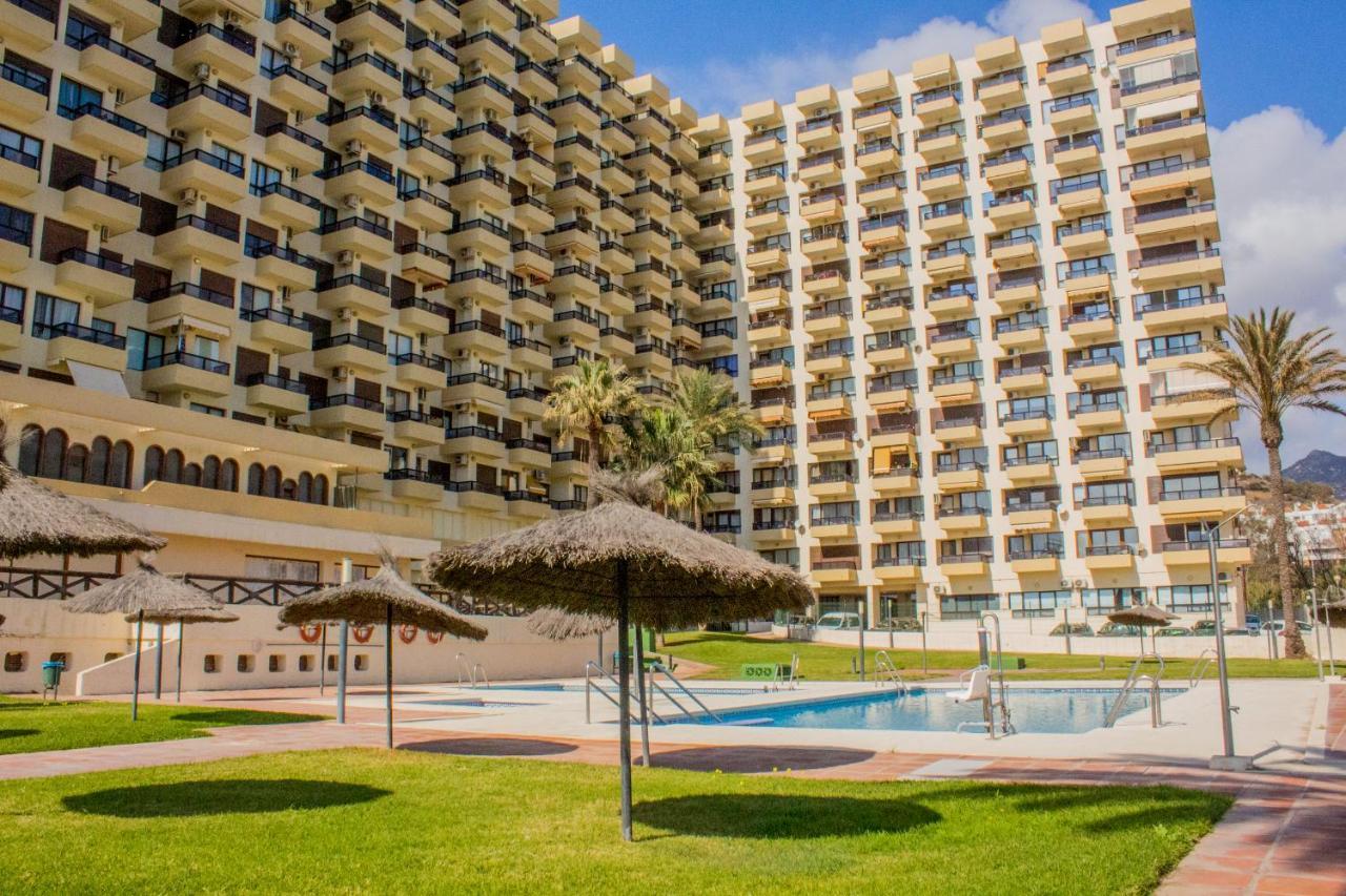 Aloha Playa Apartment With Ocean Views And Pools Benalmádena Dış mekan fotoğraf
